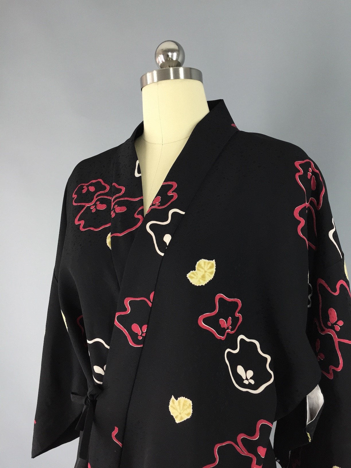 Vintage 1980s Haori Kimono Cardigan Jacket / Black Wrap Coat Douchugi - ThisBlueBird