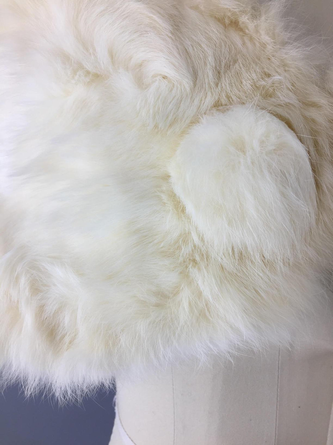 Vintage 1980s Ivory Fur Stole / Rabbit Fur Shrug - ThisBlueBird