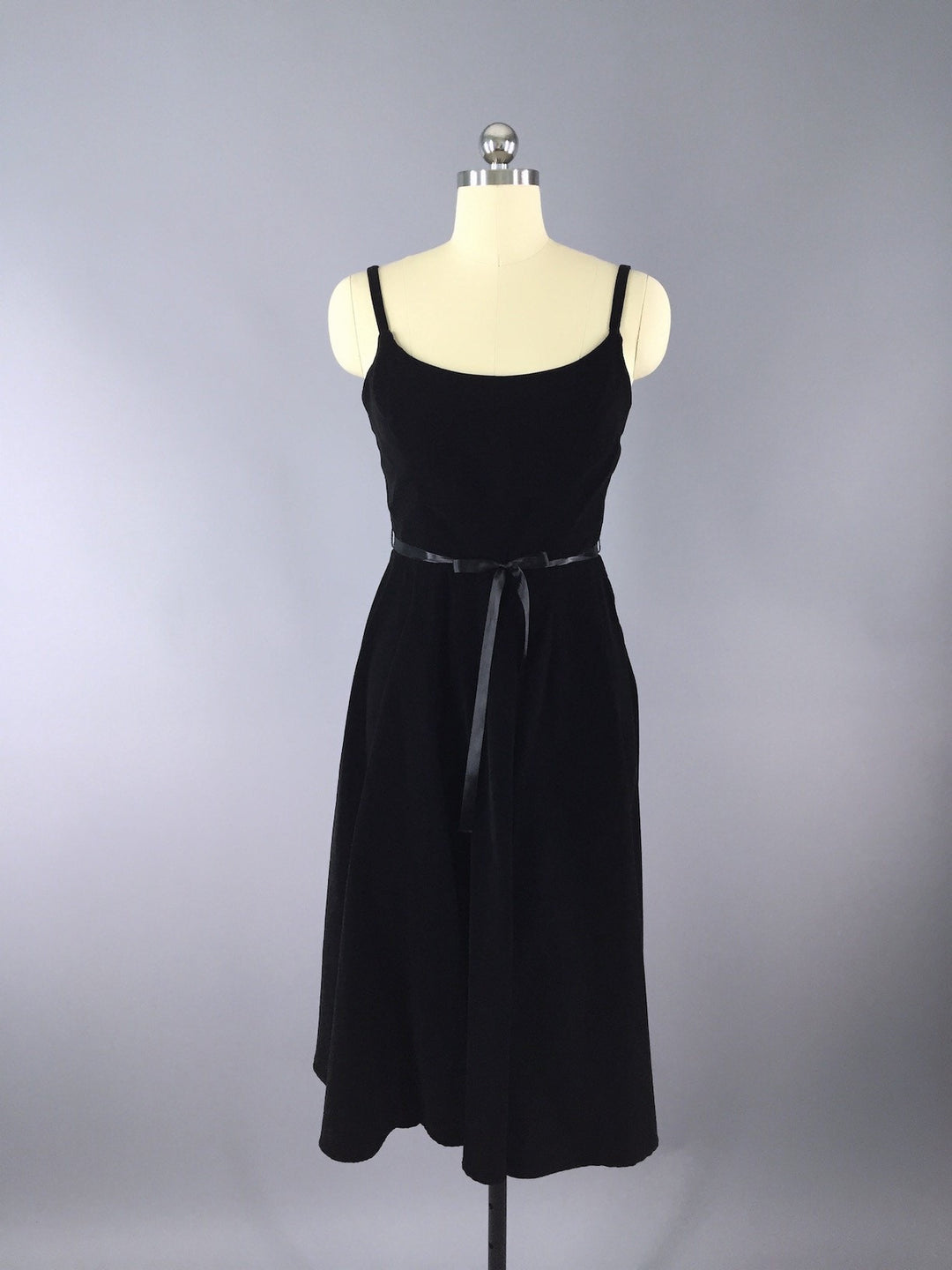 Vintage 80s Dress / Black Velvet - ThisBlueBird