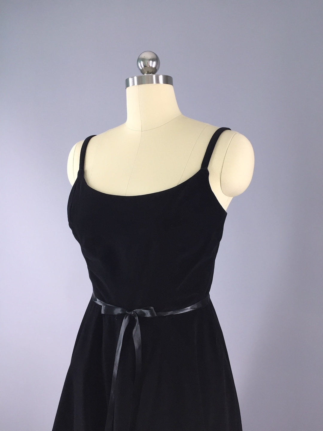 Vintage 80s Dress / Black Velvet - ThisBlueBird