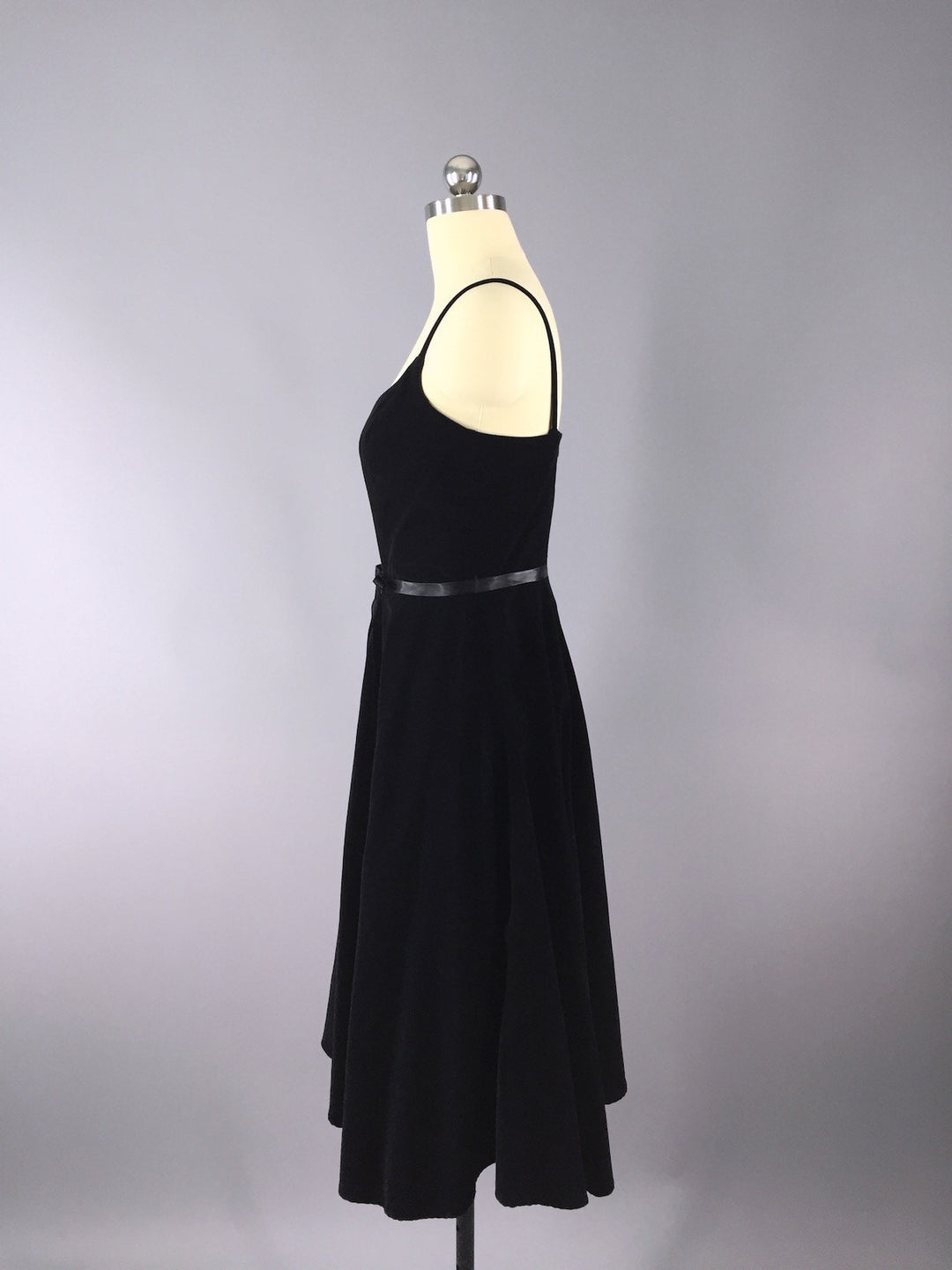 Vintage 80s Dress / Black Velvet - ThisBlueBird