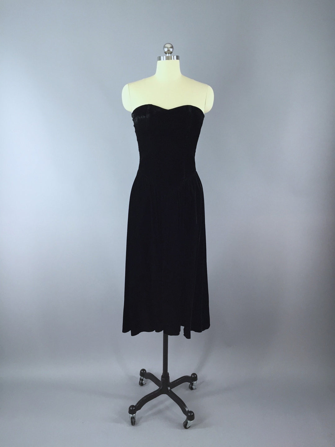 Vintage 80s Dress / Strapless Black Velvet - ThisBlueBird