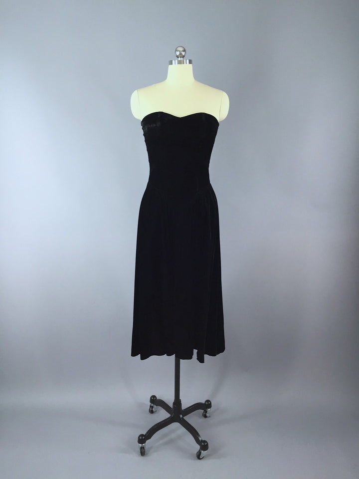 Vintage 80s Dress / Strapless Black Velvet - ThisBlueBird