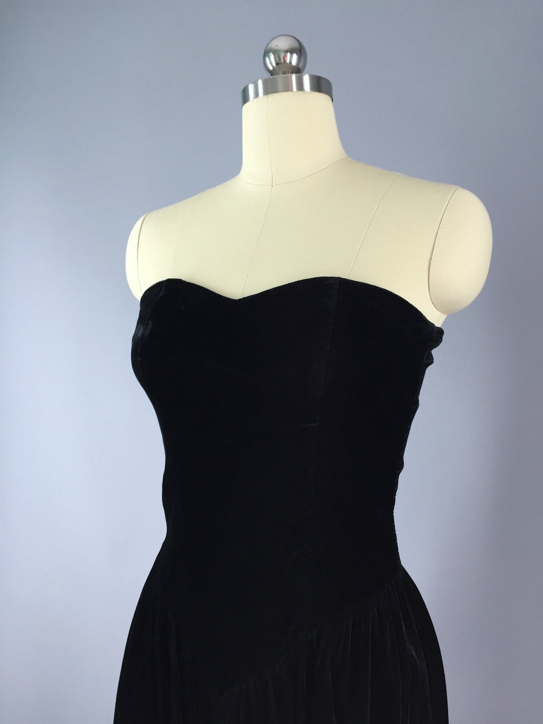 Vintage 80s Dress / Strapless Black Velvet - ThisBlueBird