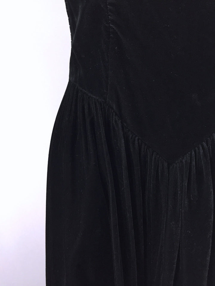 Vintage 80s Dress / Strapless Black Velvet - ThisBlueBird