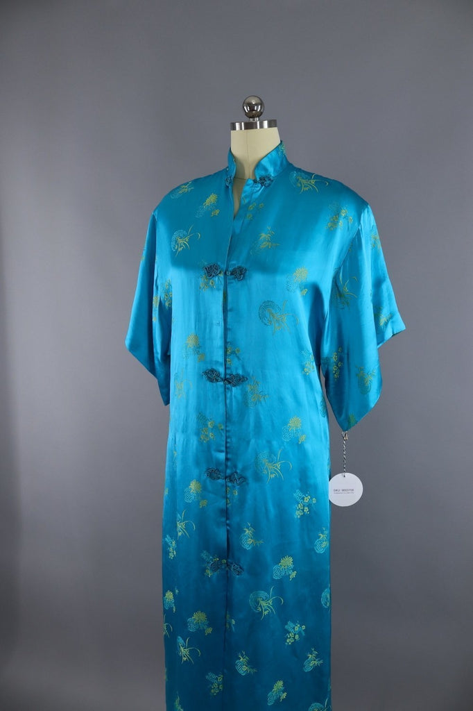 Vintage Asian Embroidered Robe / Aqua Blue & Yellow Satin – ThisBlueBird