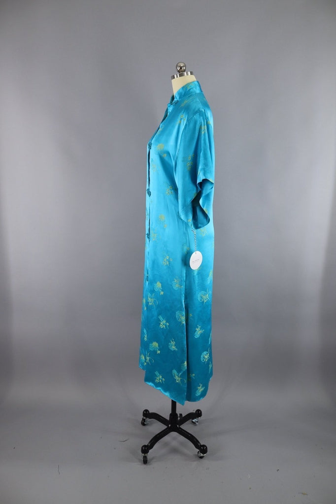 Vintage Asian Embroidered Robe / Aqua Blue & Yellow Satin – ThisBlueBird