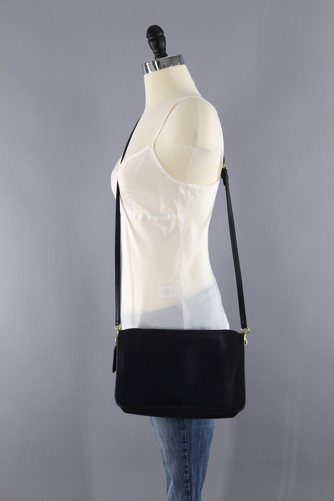 Vintage Black Leather Coach Crossbody Bag B2P 9455 - ThisBlueBird