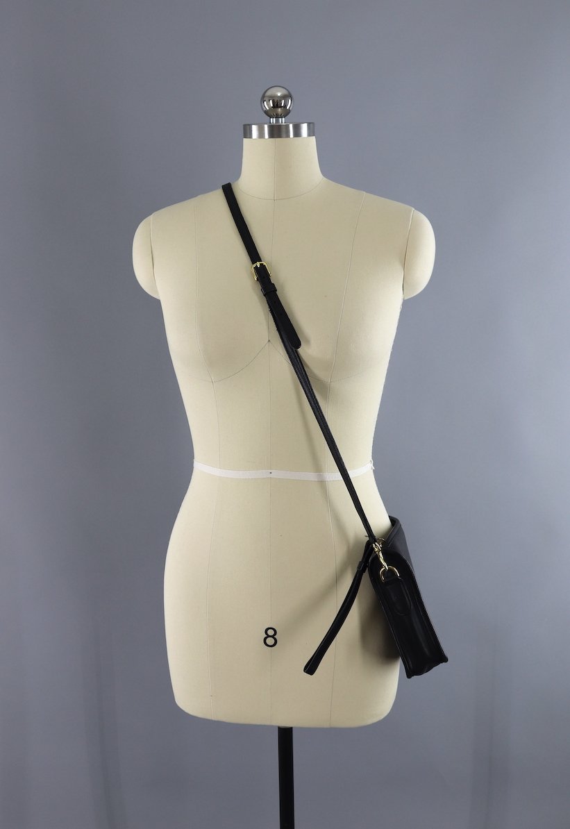 Vintage Black Leather Coach Crossbody Bag DP4-9455 – ThisBlueBird