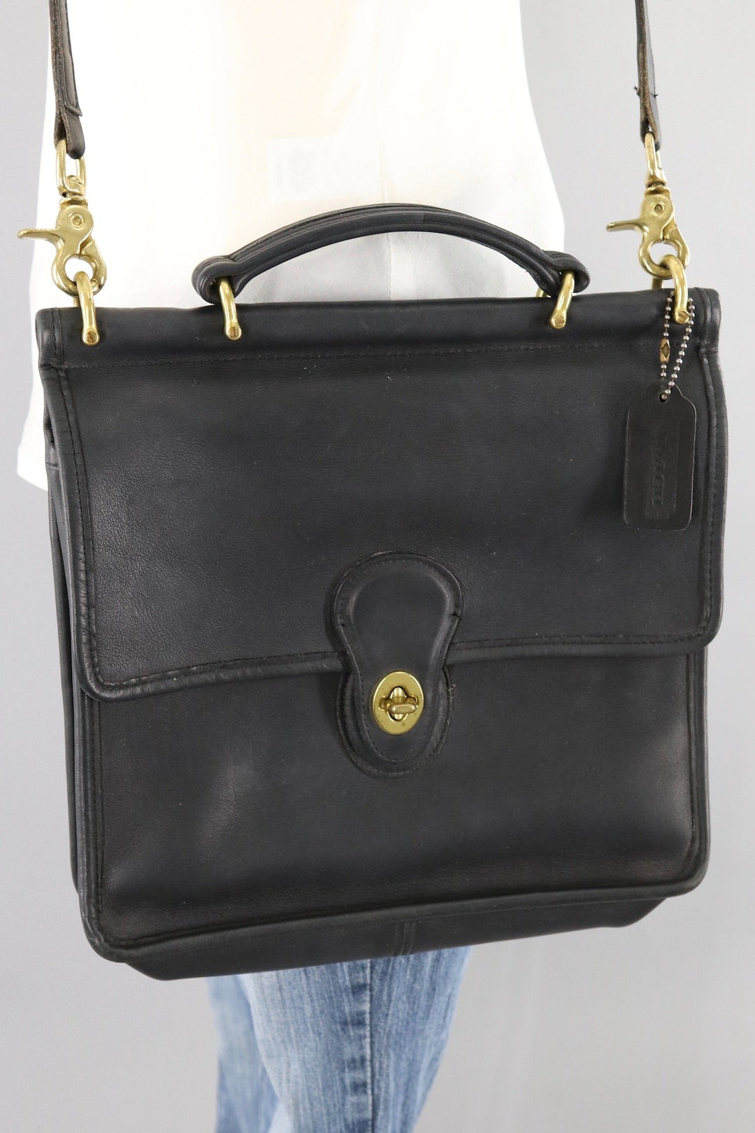 Vintage Coach Willis Medium Messenger Bag Black Leather Style H4C 9927 - ThisBlueBird