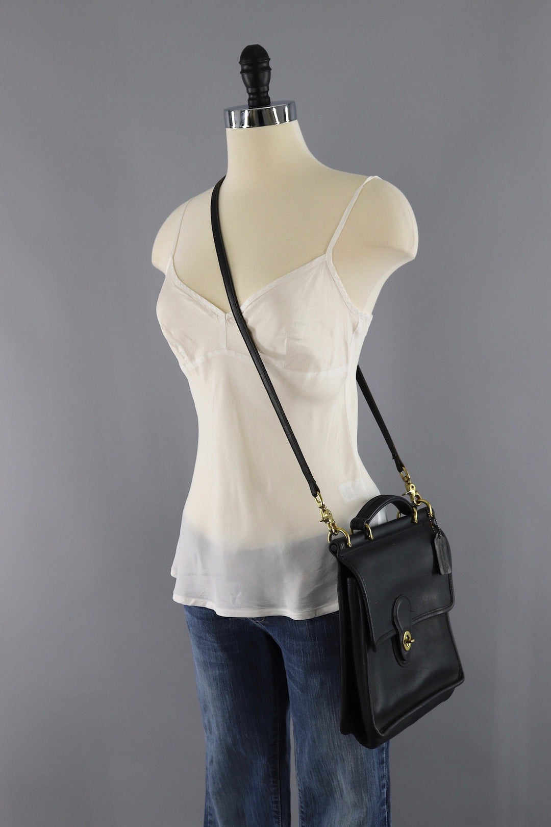 Vintage Coach Willis Medium Messenger Bag Black Leather Style H4C 9927 - ThisBlueBird