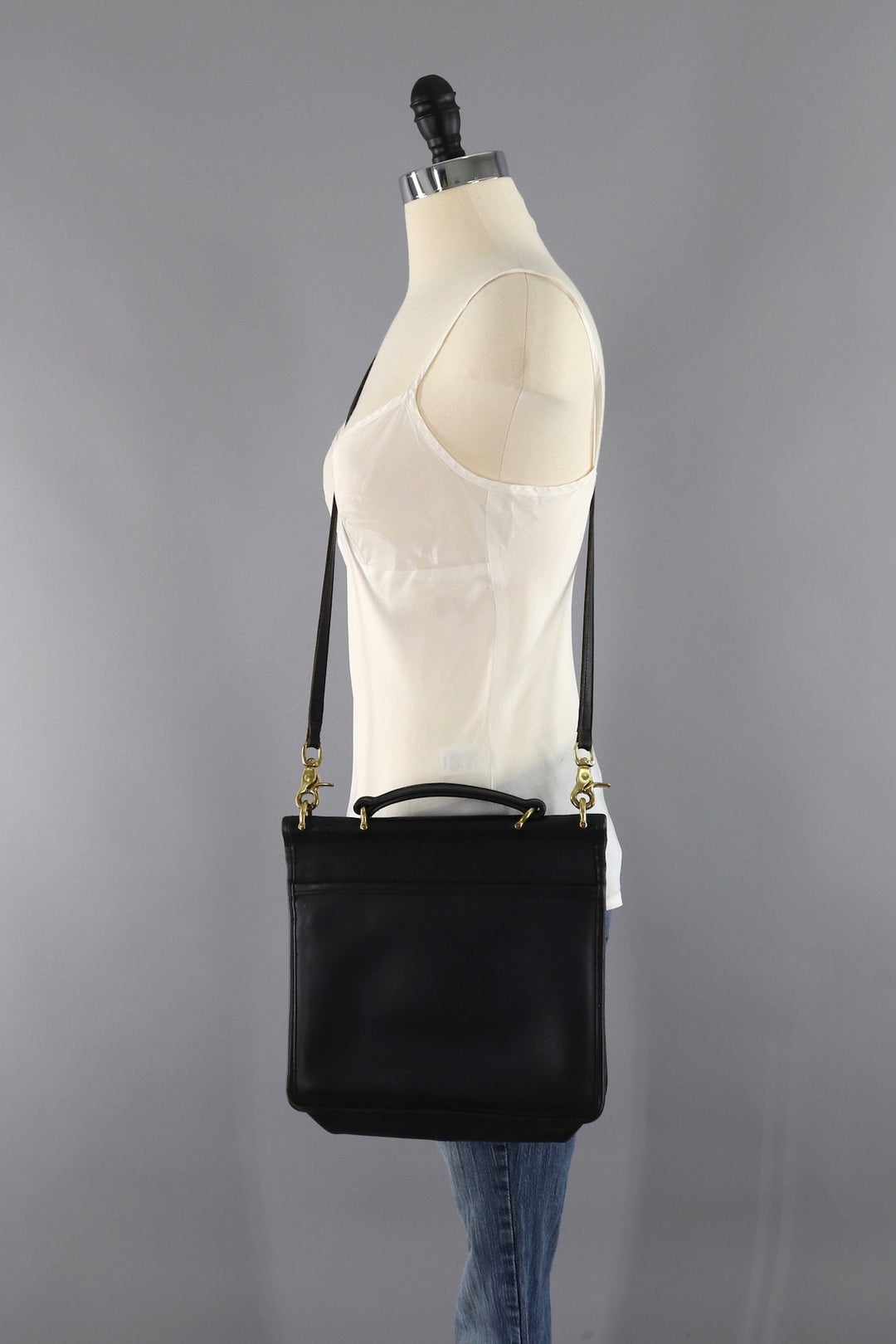 Vintage Coach Willis Medium Messenger Bag Black Leather Style H4C 9927 - ThisBlueBird