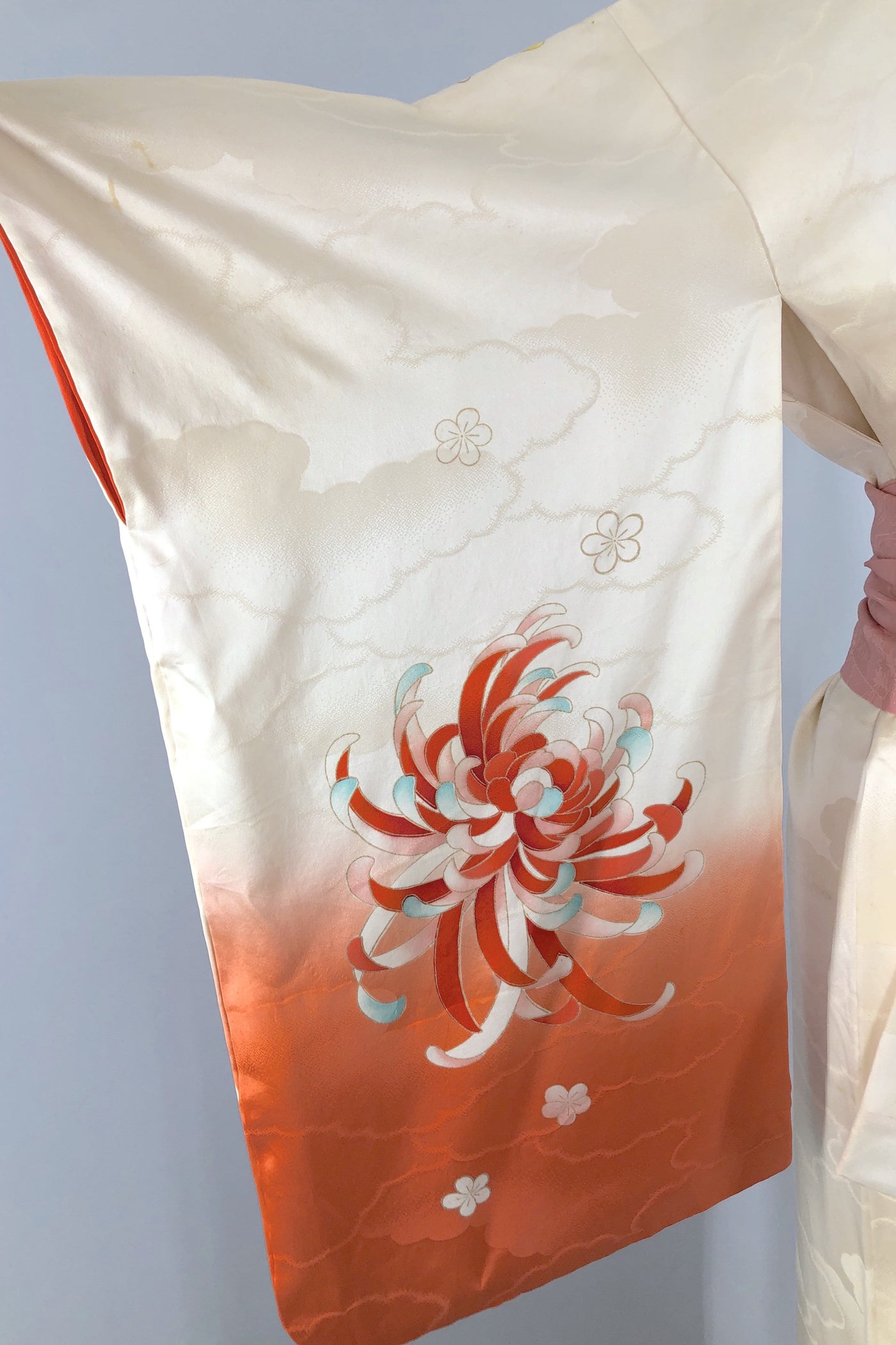 Vintage Ivory & Coral Chrysanthemum Silk Kimono Robe-ThisBlueBird - Modern Vintage