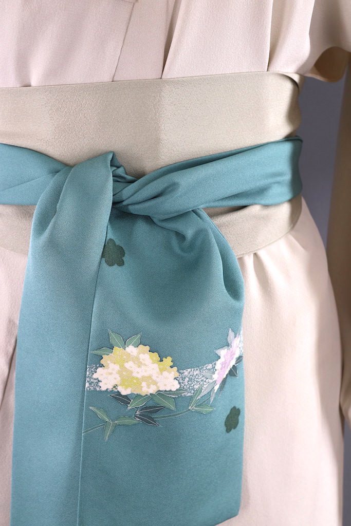 Vintage Ivory Grey Floral Silk Kimono Robe-ThisBlueBird - Modern Vintage