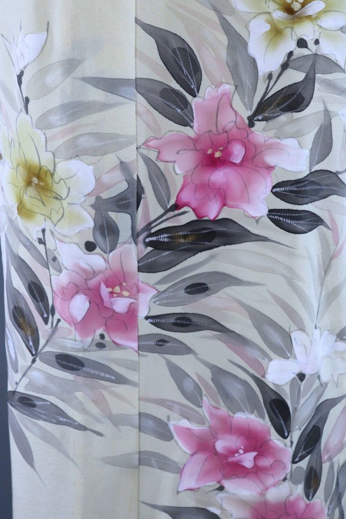 Vintage Ivory Pink Floral Silk Kimono Robe-ThisBlueBird - Modern Vintage
