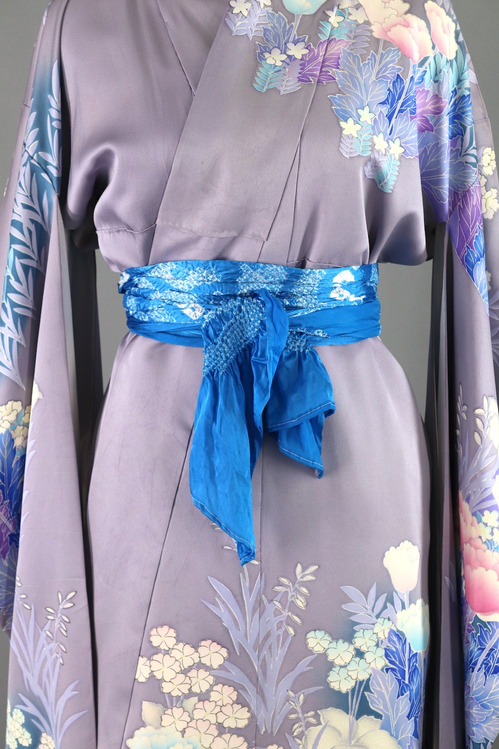 Vintage Kimono Robe Furisode / Lavender Purple Floral Print - ThisBlueBird