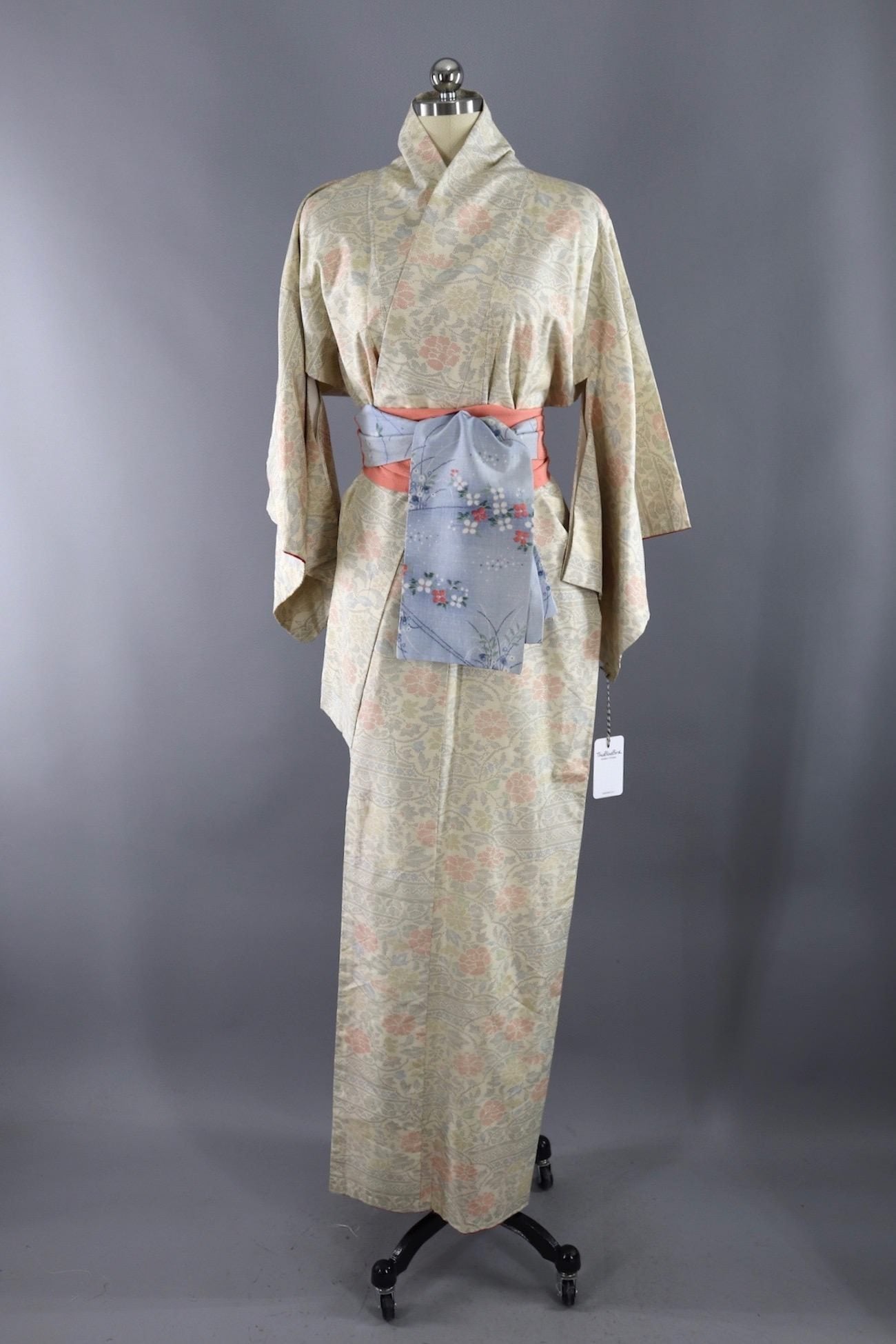 Vintage Kimono Robe / Ivory Coral Pink Floral Ikat - ThisBlueBird