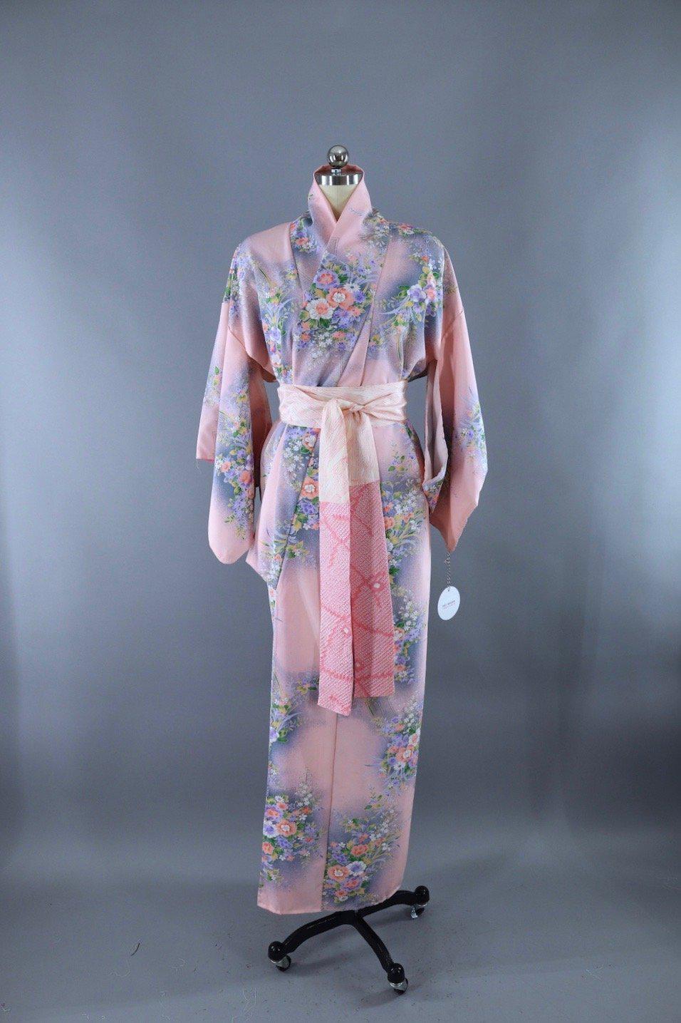 Vintage Kimono Robe / Pastel Pink Floral Print / 1980s - ThisBlueBird