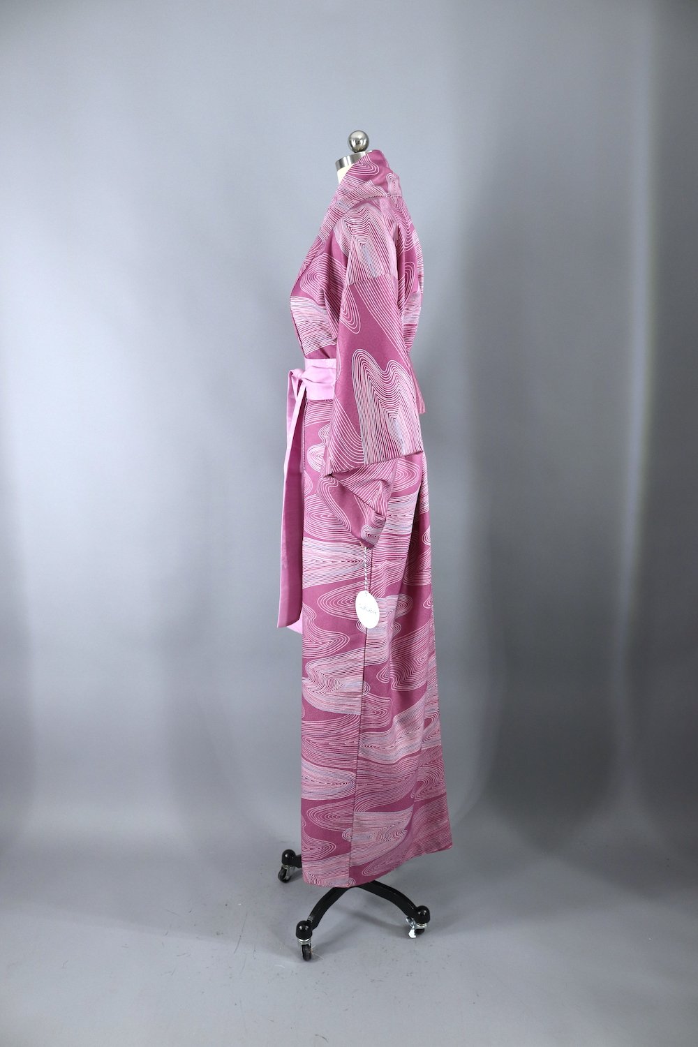 Vintage Kimono Robe / Purple Waves of Majesty - ThisBlueBird