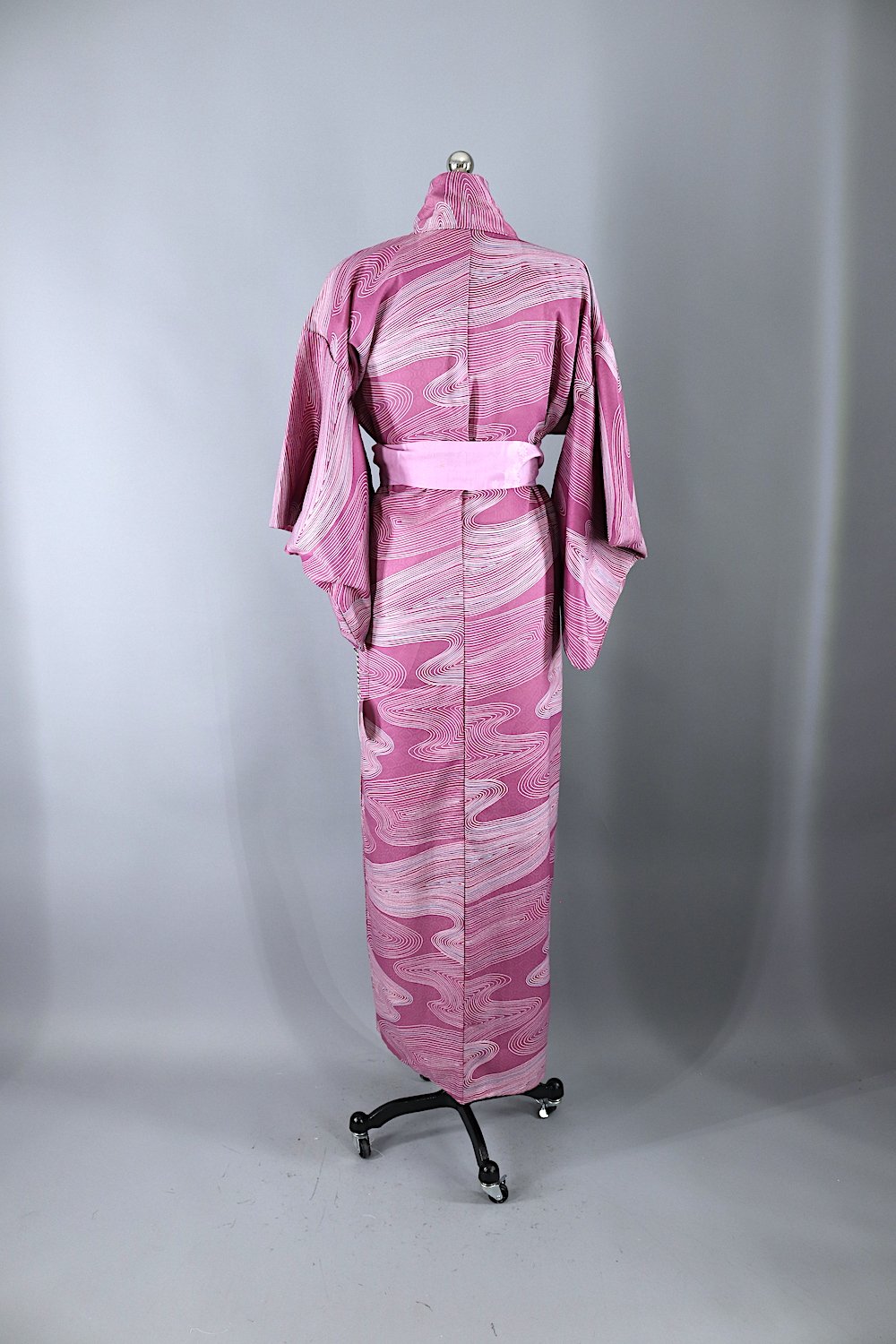 Vintage Kimono Robe / Purple Waves of Majesty - ThisBlueBird