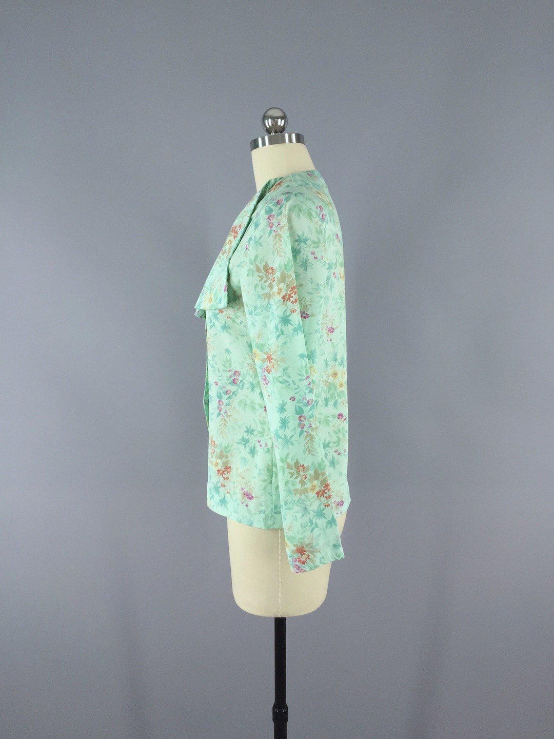 Vintage Mint Green Floral Blouse - ThisBlueBird