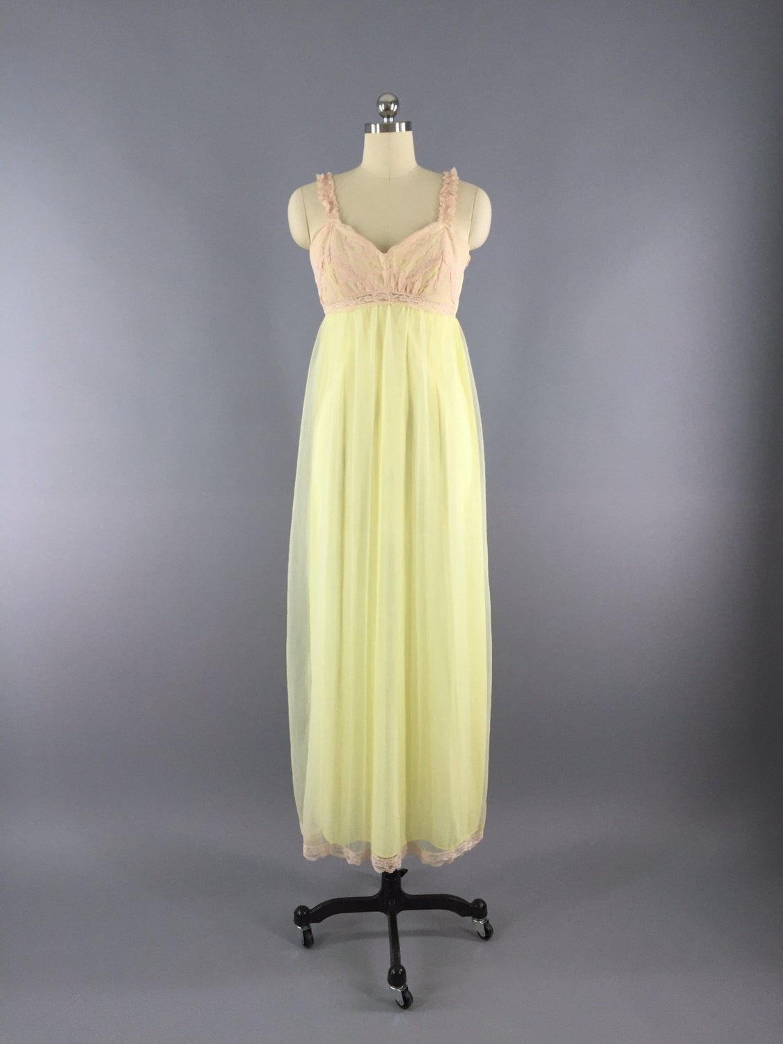 Vintage Nightgown / Lane Bryant - ThisBlueBird