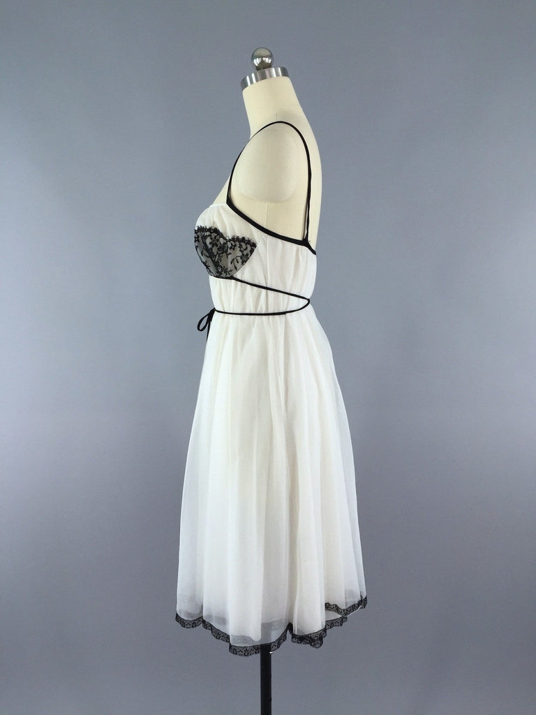 Vintage Nightgown by Claire Sandra for Lucie Ann Beverly Hills - ThisBlueBird