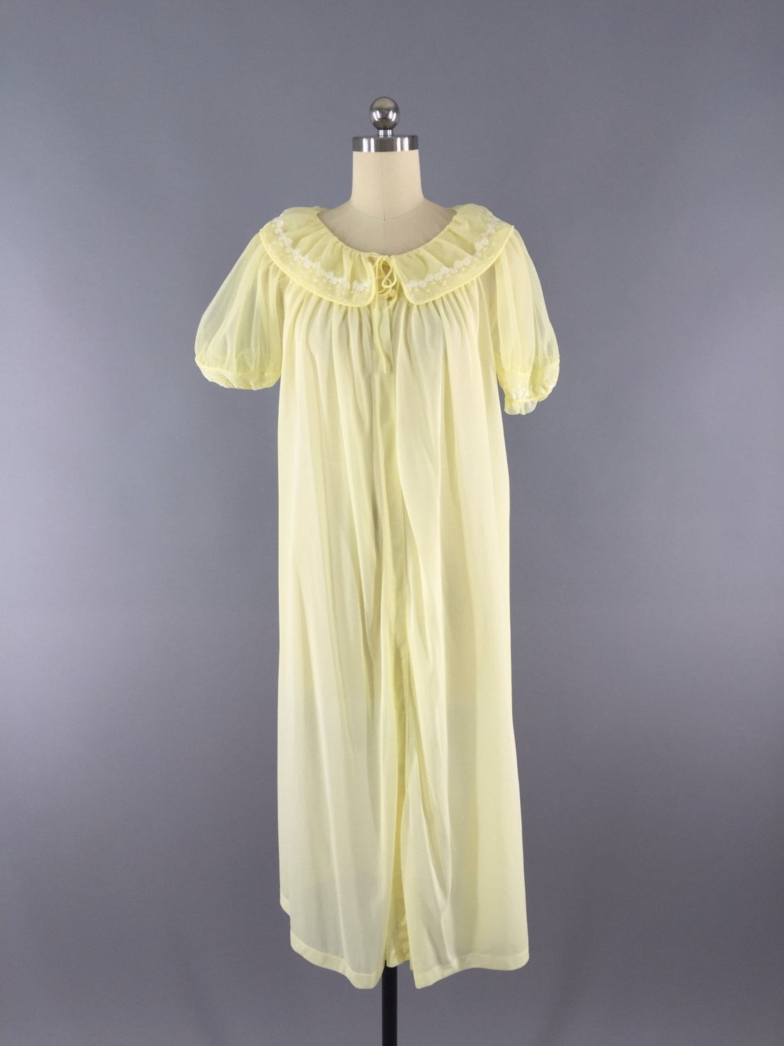 Vintage Nightgown / Pastel Yellow - ThisBlueBird