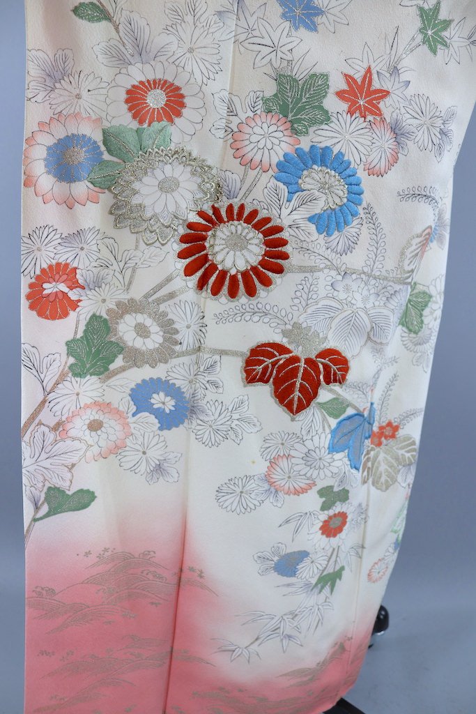 Vintage Pale Green Embroidered Floral Silk Kimono Robe-ThisBlueBird - Modern Vintage