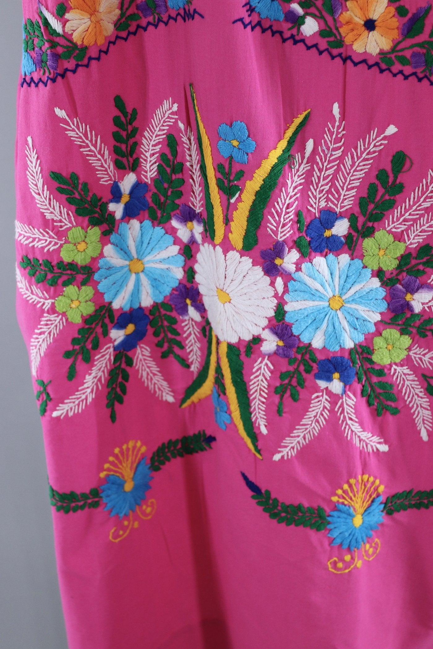 Vintage Pink Mexican Oaxaca Embroidered Dress – ThisBlueBird