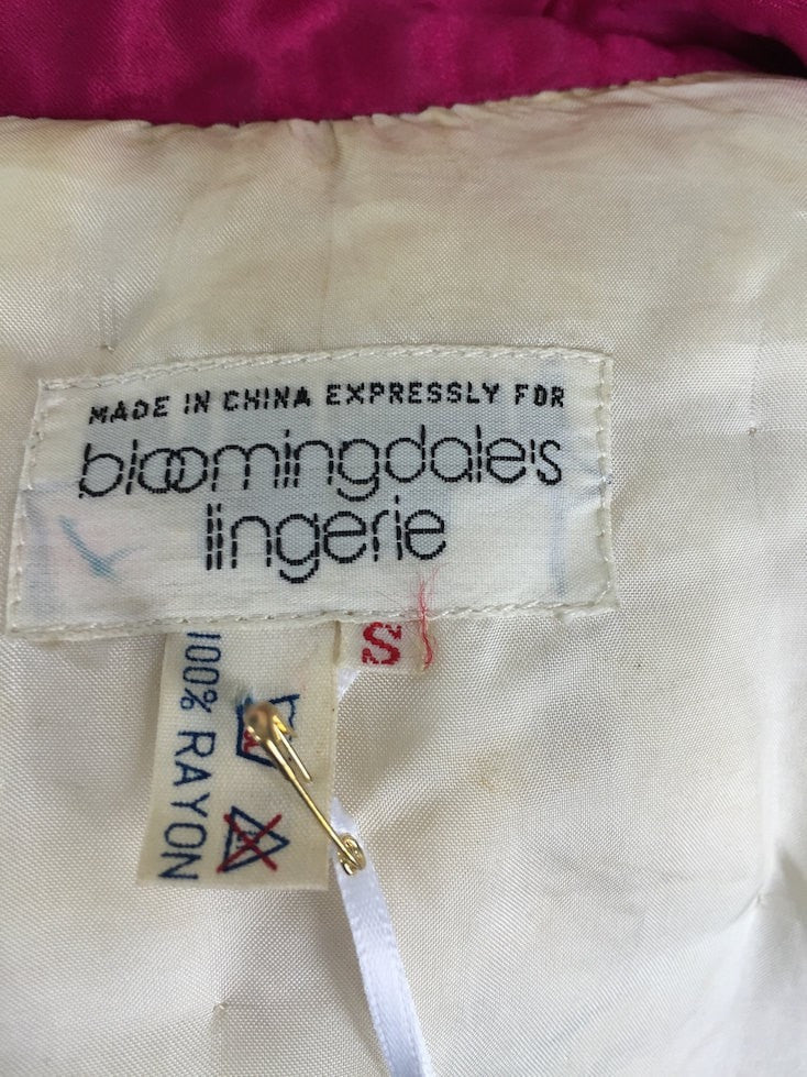 Vintage Pink Satin Bed Jacket / Mandarin Chinoiserie – ThisBlueBird