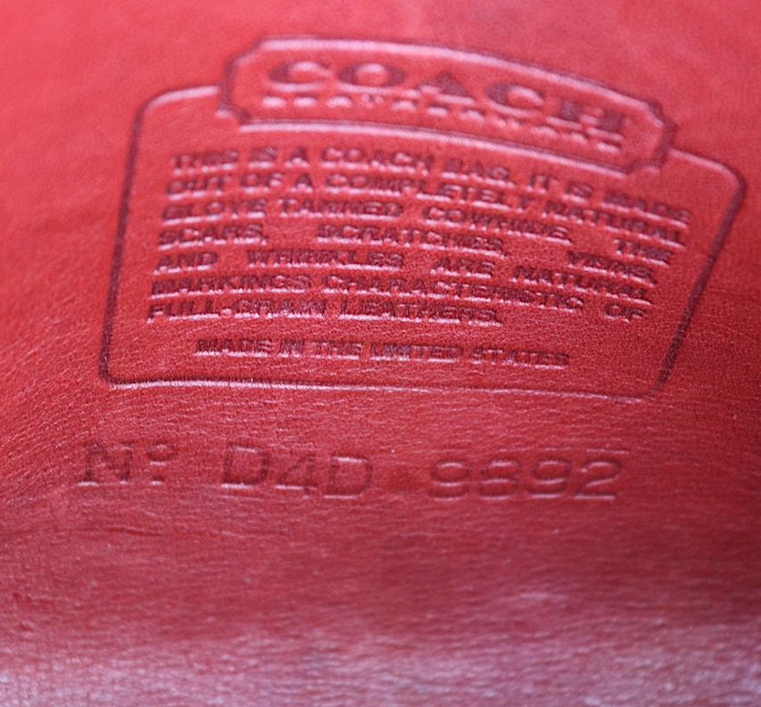 OLD　COACH　 レザーメモ帳 赤　ビンテージ Vintage Red Leather COACH Cross Body Bag – ThisBlueBird