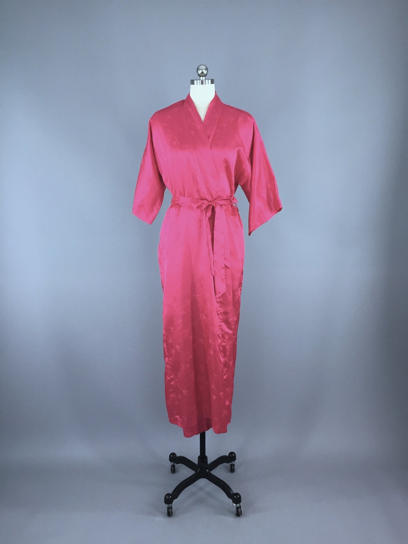 Vintage Satin Robe / Saks 5th Avenue - ThisBlueBird