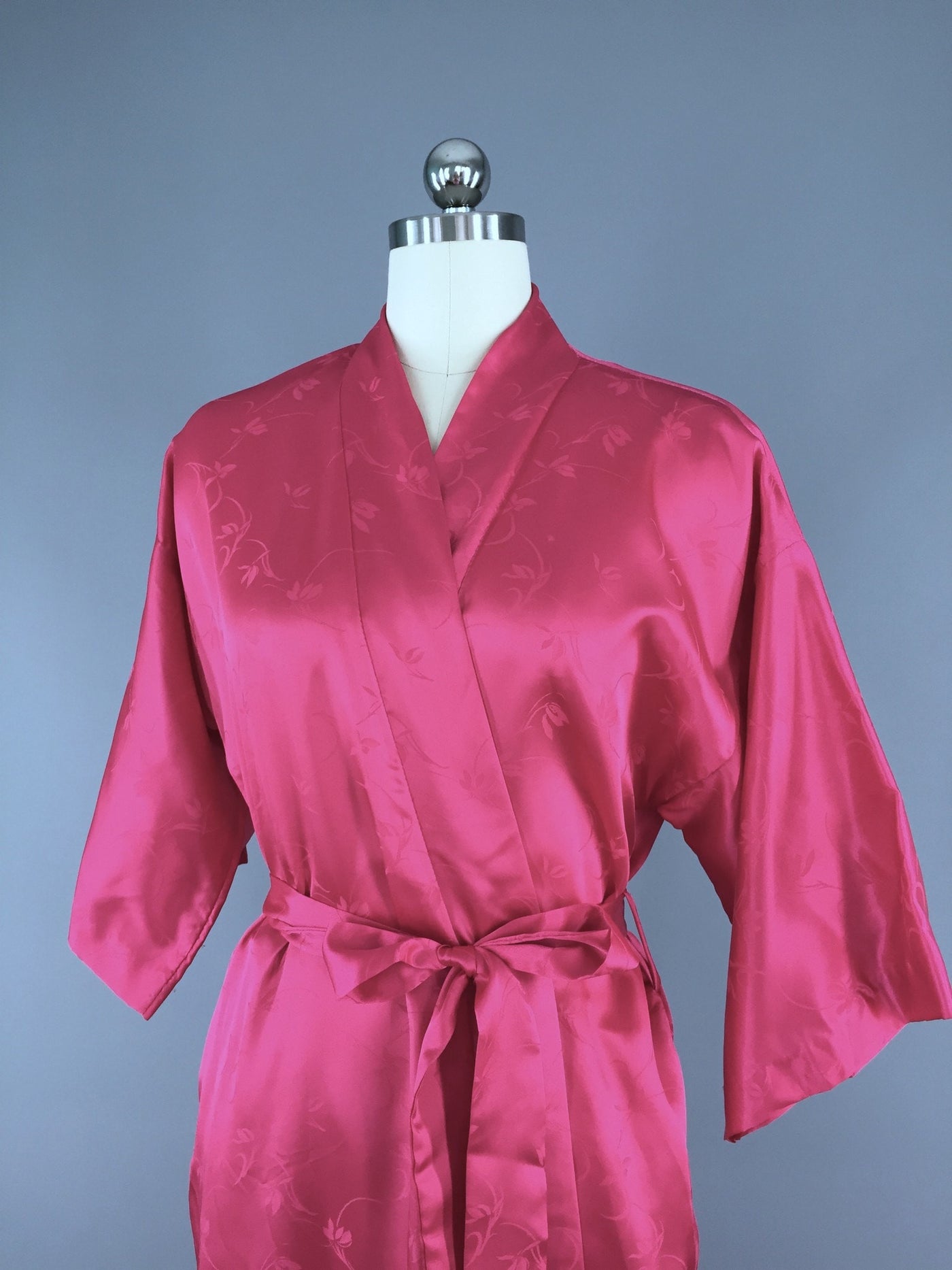 Vintage Satin Robe / Saks 5th Avenue - ThisBlueBird