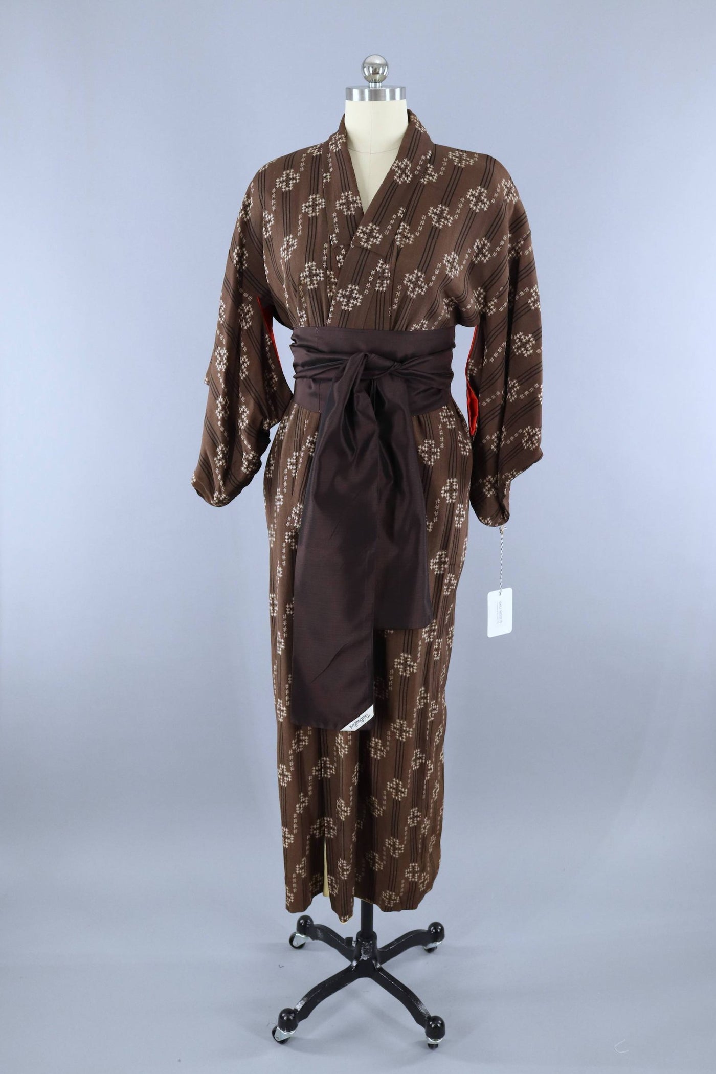 Vintage Silk Kimono Robe / 1940s Art Deco / Brown Ikat Meisen - ThisBlueBird