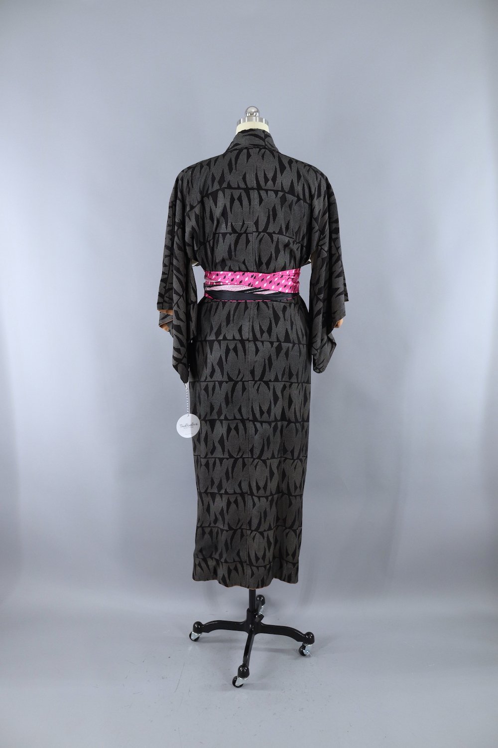 Vintage Silk Kimono Robe / Black & White Print - ThisBlueBird