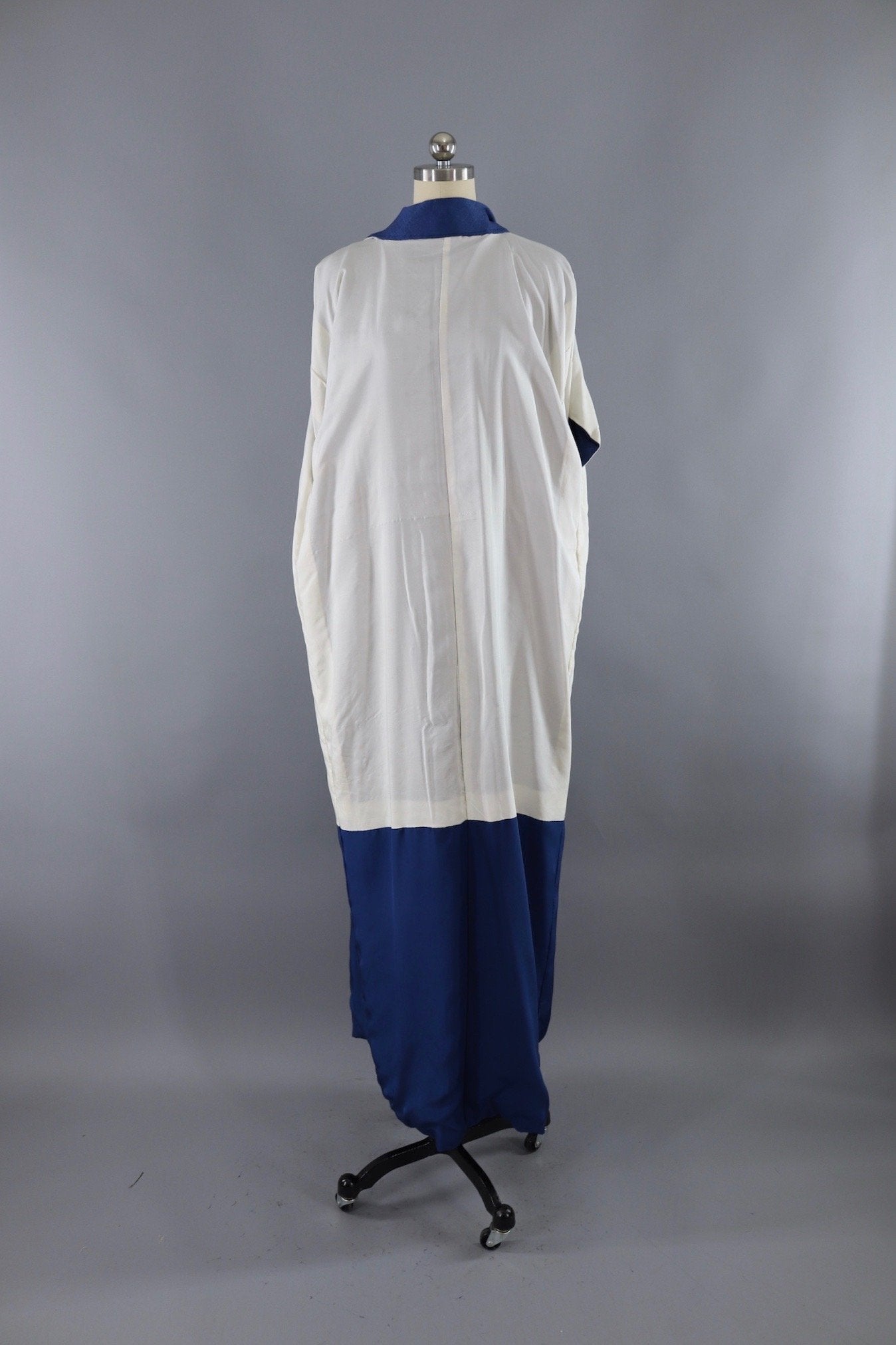 Vintage Silk Kimono Robe / Blue Damask - ThisBlueBird