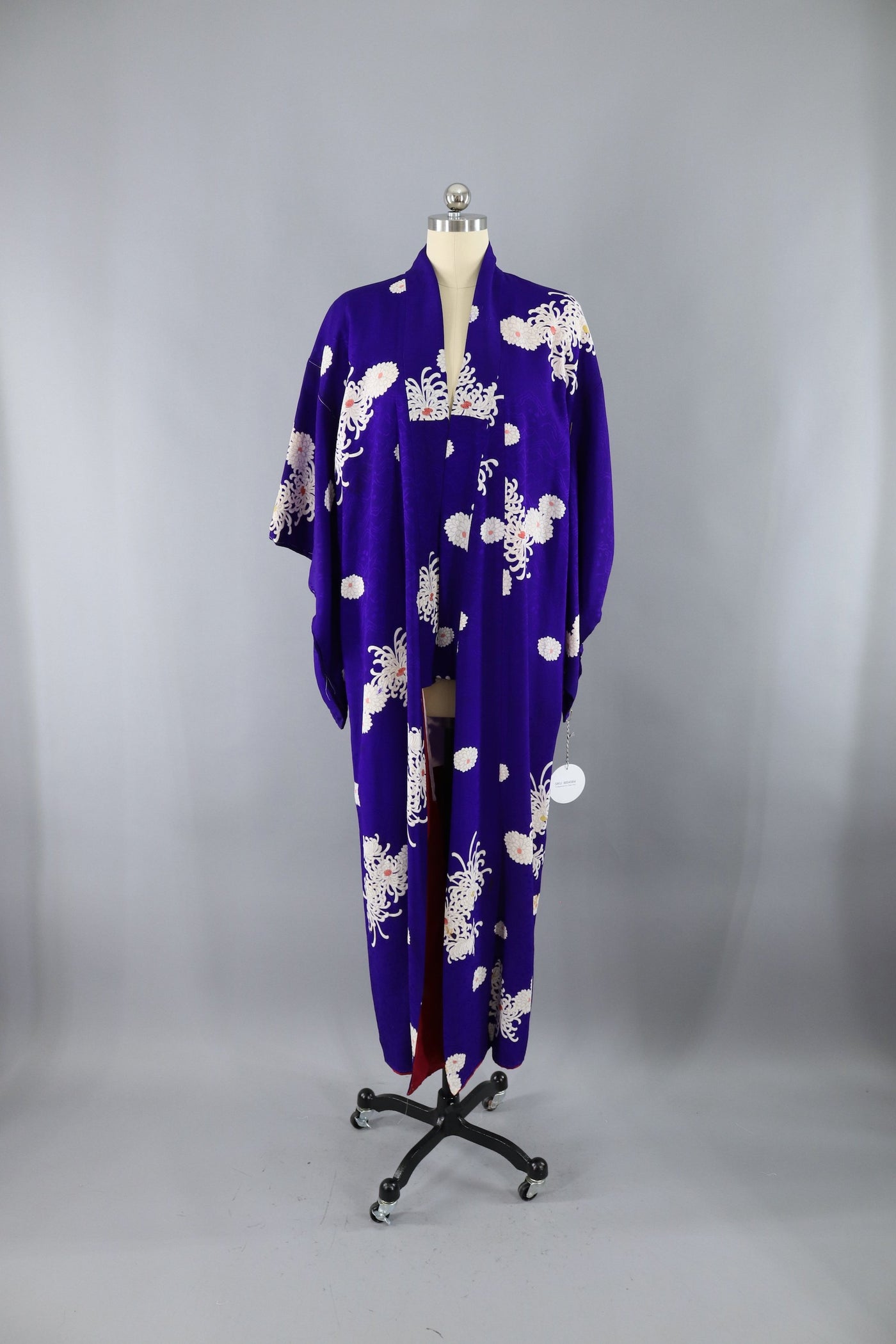 Vintage Silk Kimono Robe / Blue Purple Chrysanthemum Floral Print - ThisBlueBird