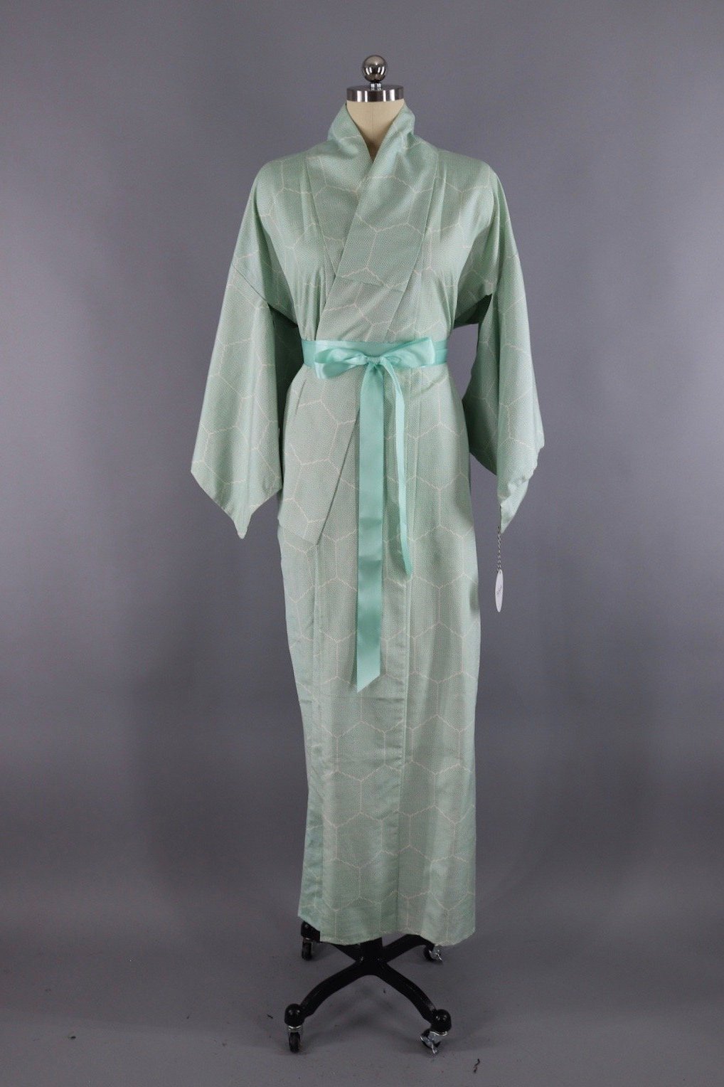 Vintage Silk Kimono Robe - Ivory and Green Hexagon Hex - ThisBlueBird