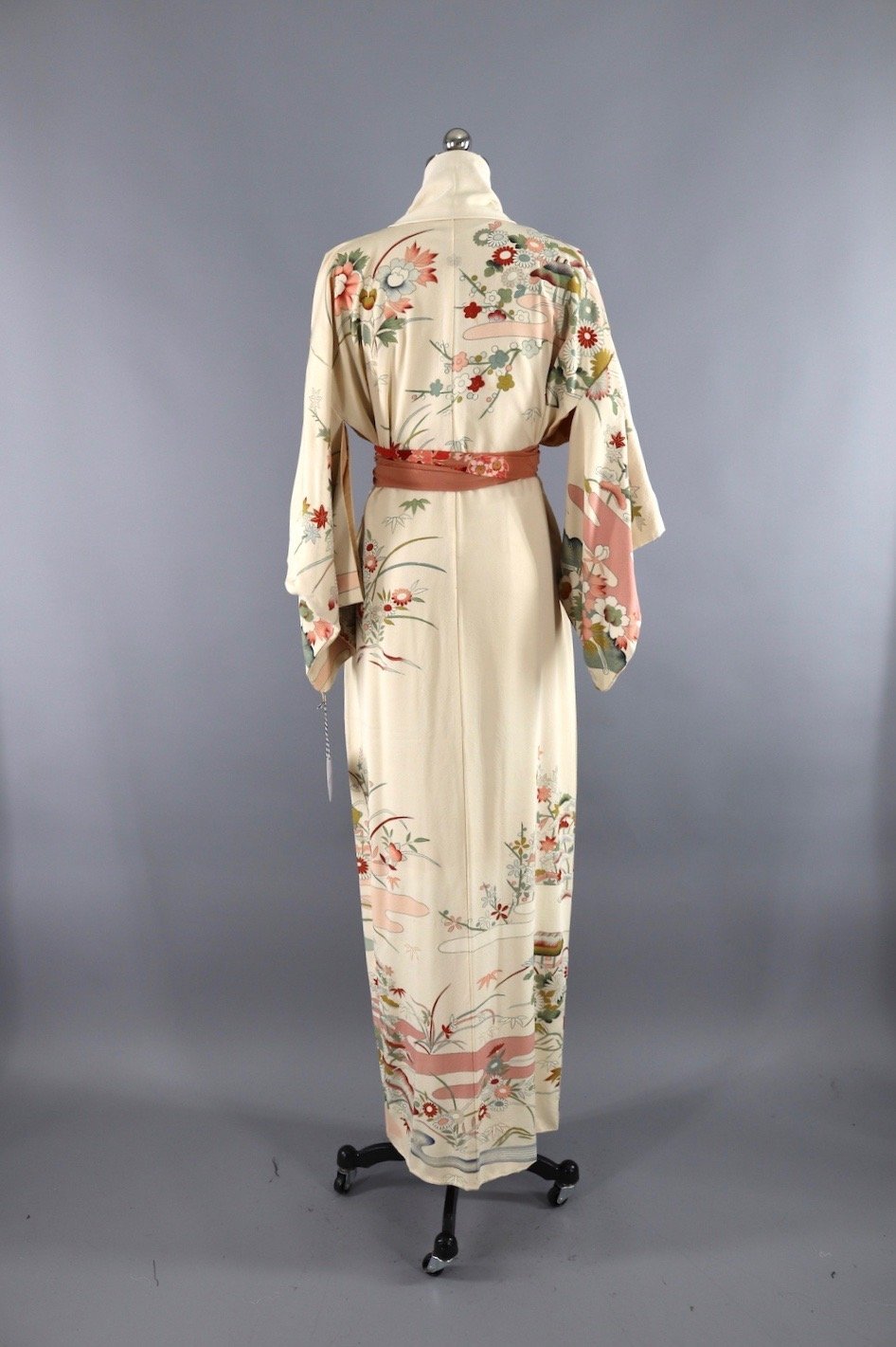 Vintage Silk Kimono Robe / Ivory and Peach Embroidered Floral - ThisBlueBird