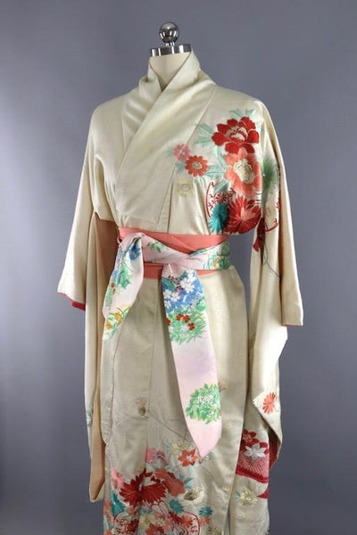 Vintage Silk Kimono Robe / Ivory & Pink Embroidered Floral - ThisBlueBird