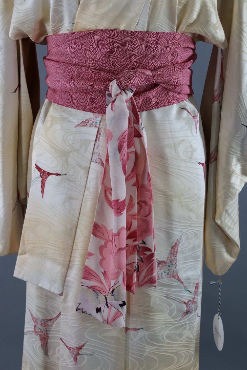Vintage Silk Kimono Robe / Ivory &amp; Pink Flying Cranes - ThisBlueBird