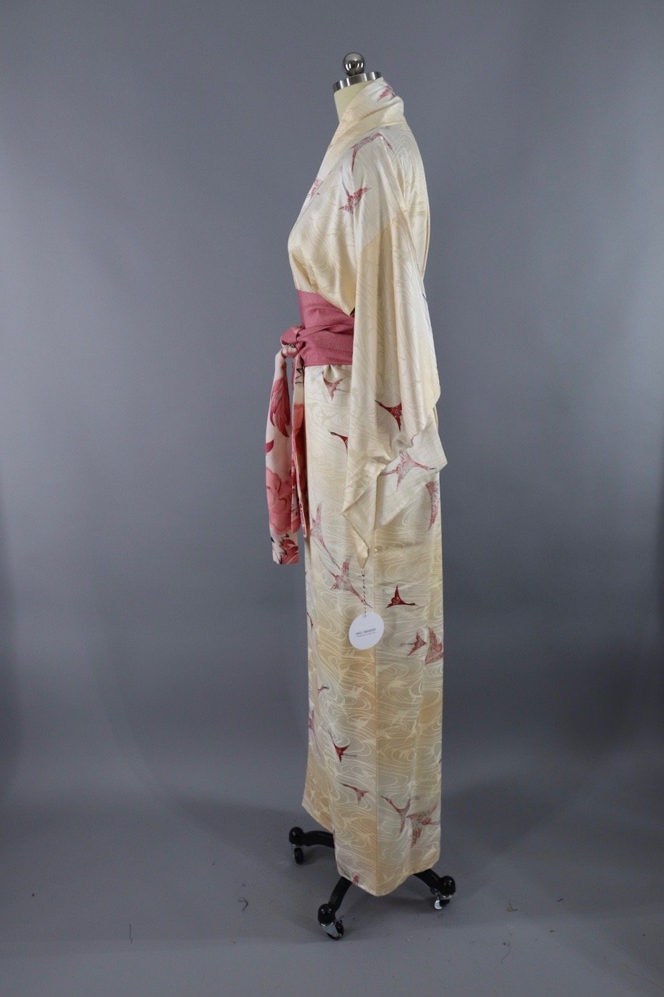 Vintage Silk Kimono Robe / Ivory &amp; Pink Flying Cranes - ThisBlueBird