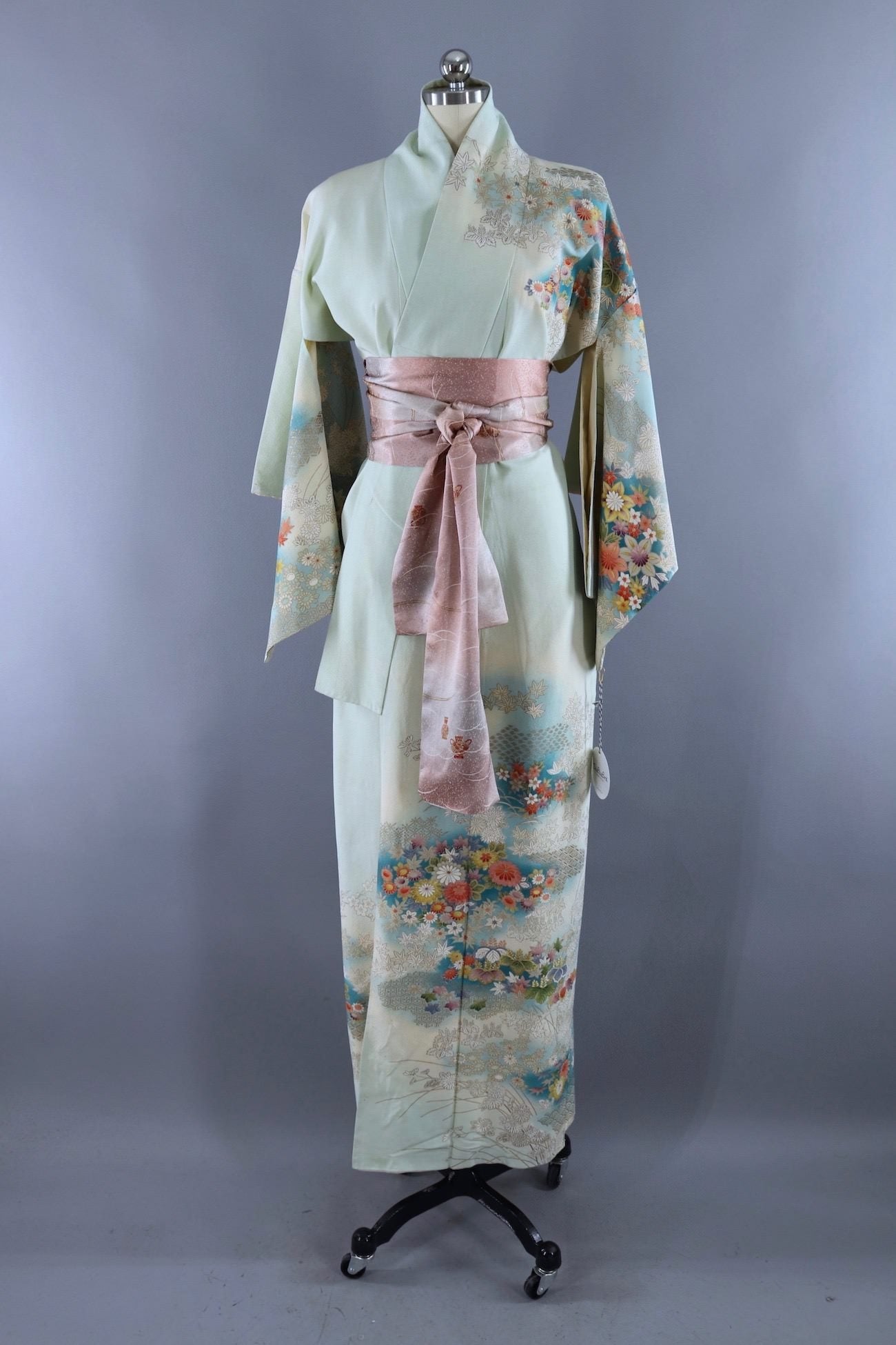 Vintage Silk Kimono Robe / Light Blue and Turquoise Floral - ThisBlueBird