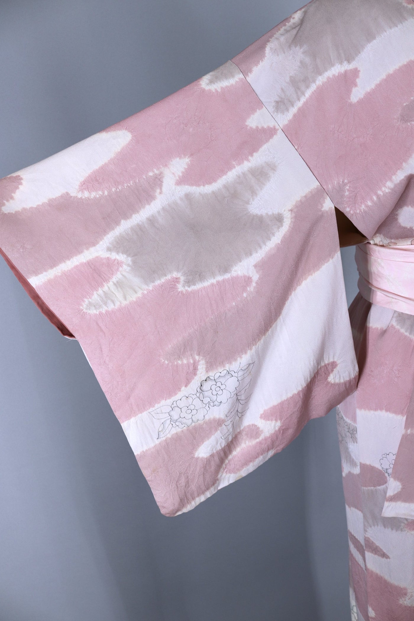Vintage Silk Kimono Robe / Mauve Pink Shibori Floral Clouds - ThisBlueBird