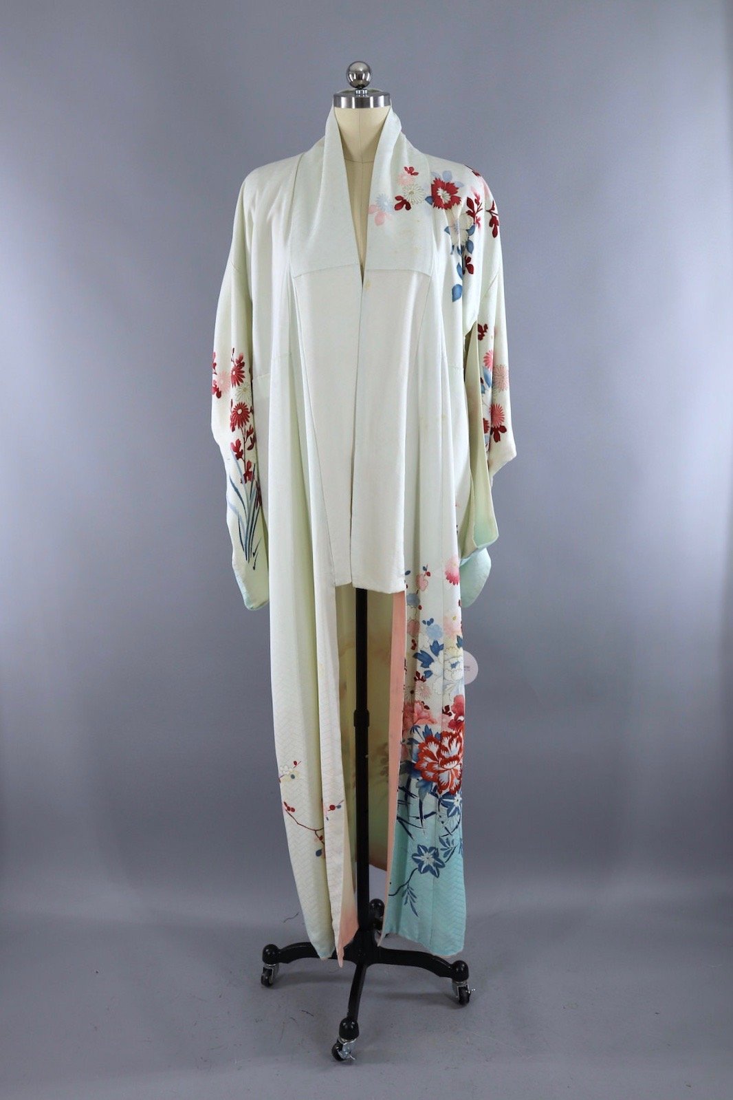 Vintage Silk Kimono Robe / Pale Blue Floral - ThisBlueBird