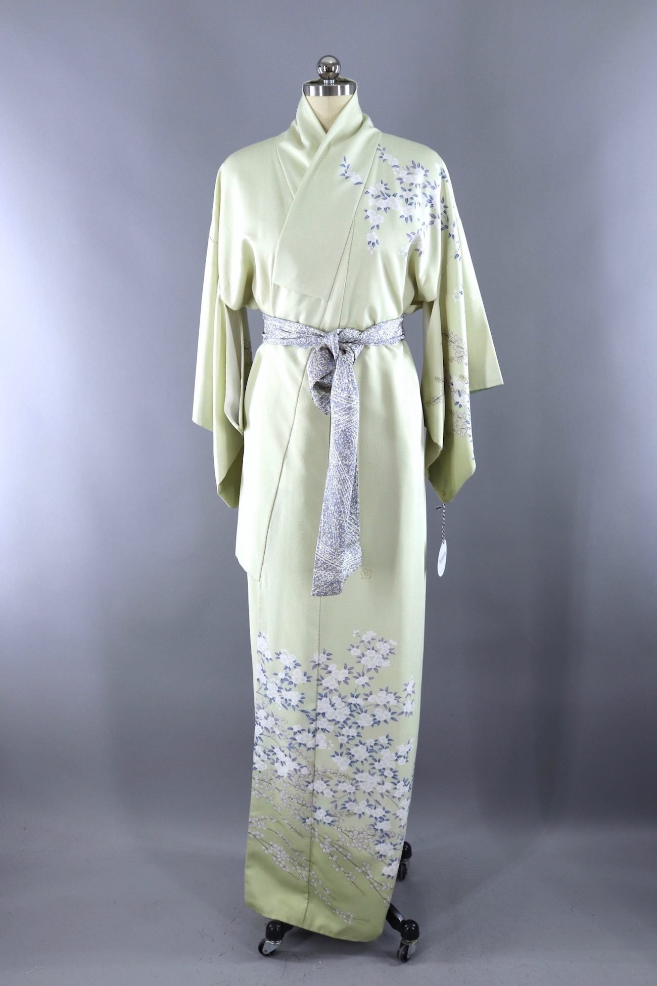 Vintage Silk Kimono Robe / Pale Spring Green and Blue Floral - ThisBlueBird