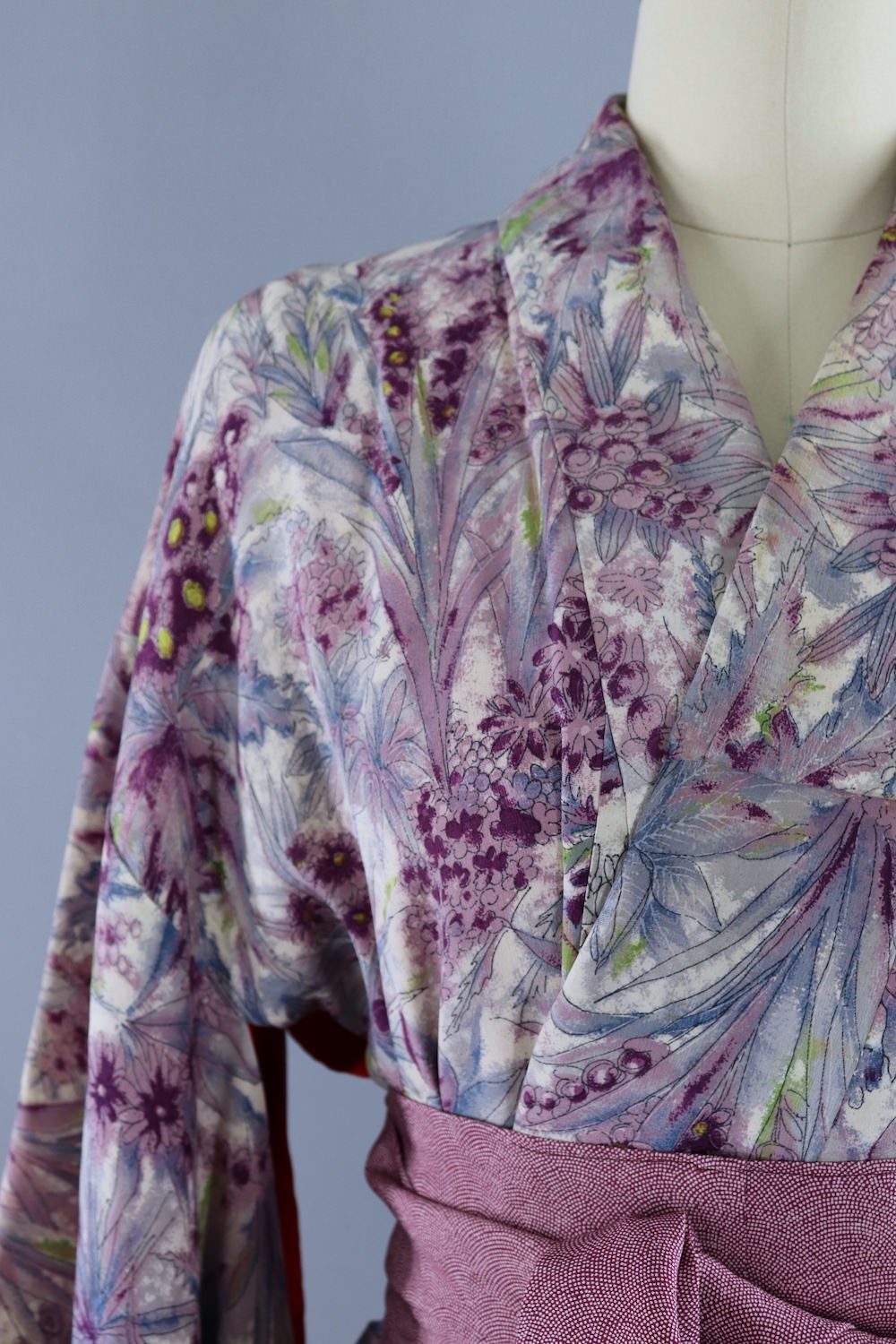 Vintage Silk Kimono Robe / Purple Floral Print – ThisBlueBird