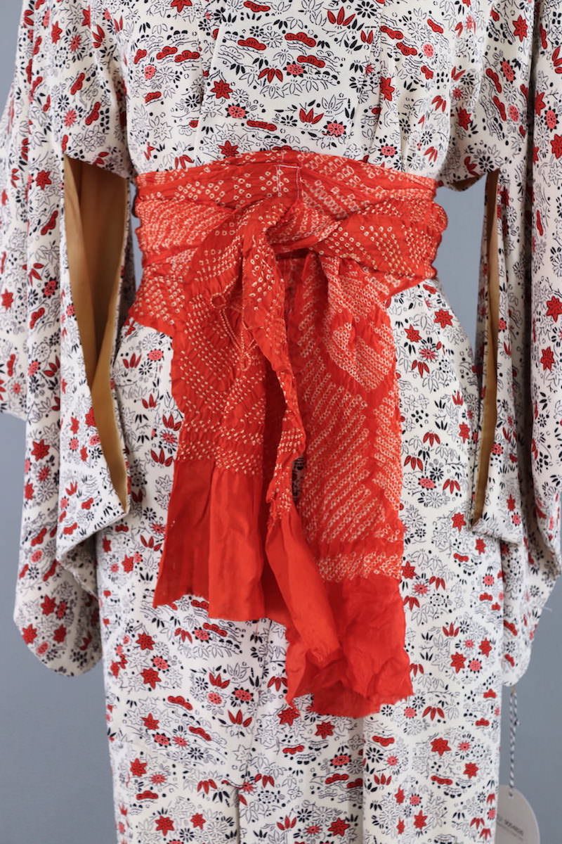 Vintage Silk Kimono Robe / Red Black and White Floral - ThisBlueBird