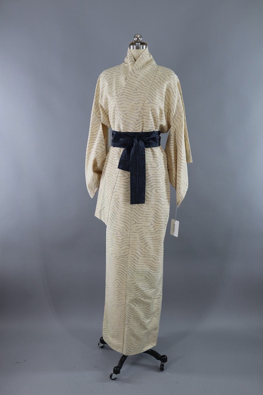 Vintage Silk Kimono Robe / Yellow & Black Ikat - ThisBlueBird